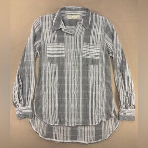 Jen's Pirate Booty Gray Striped Lightweight Button Down Shirt Women’s Size Large